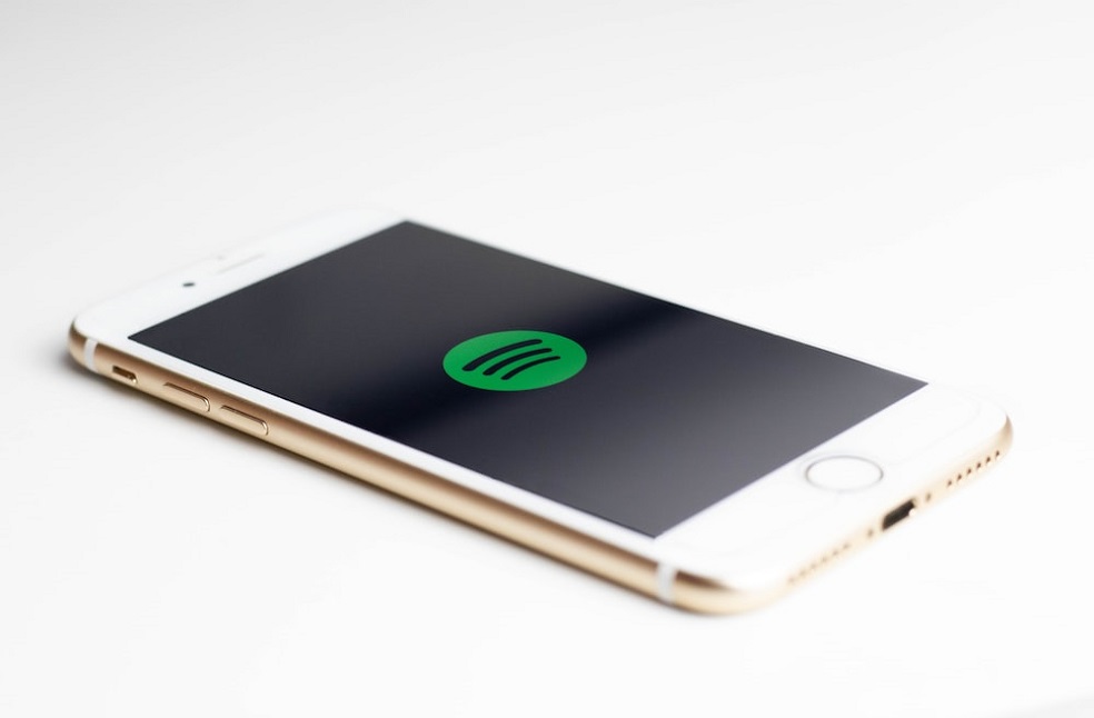 Apple denied Spotify's new app updtes Unsplash