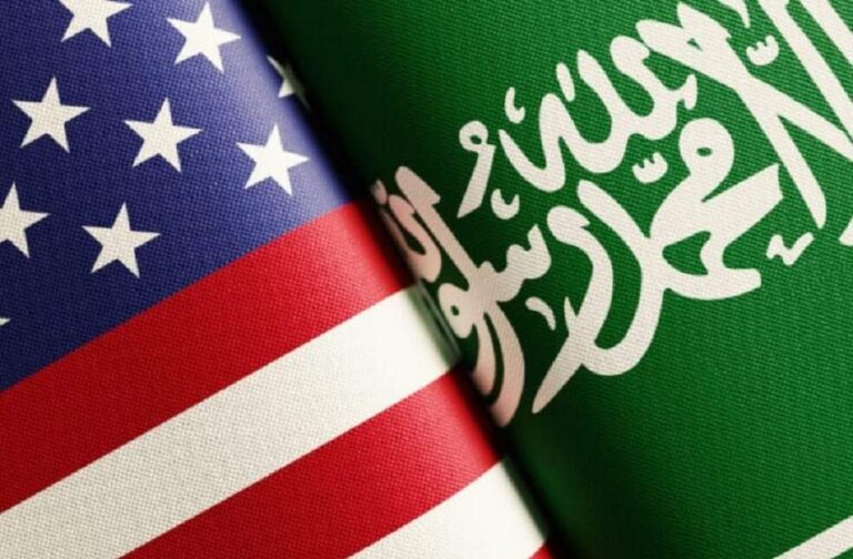 Flags of US and Saudi Arabia