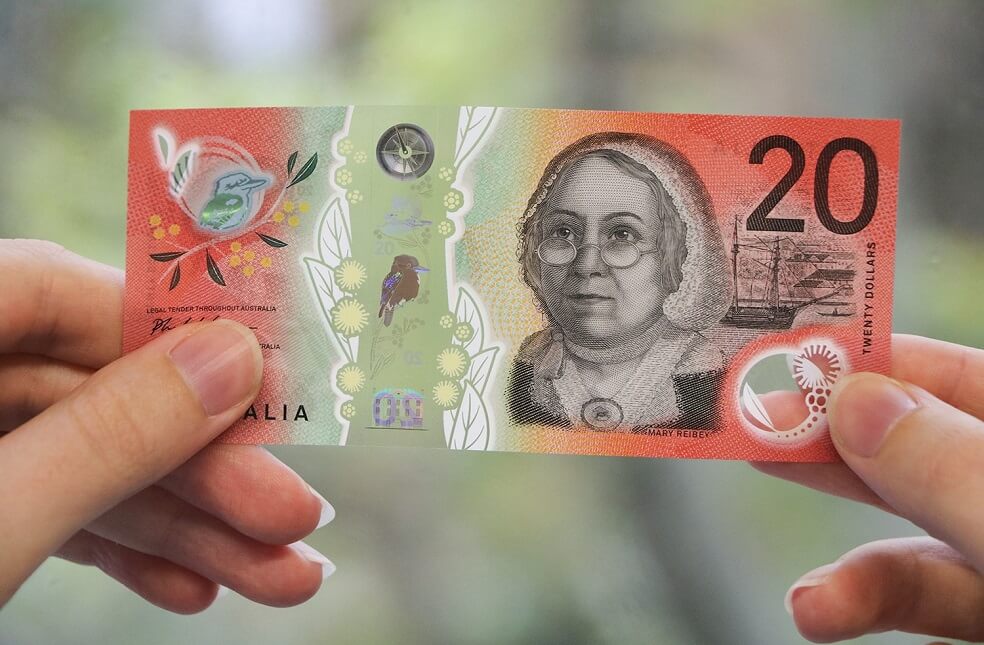 $5 Banknote in Australia _ Image