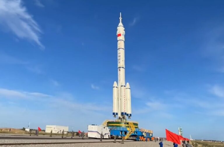 China Launches Shenzhou-16