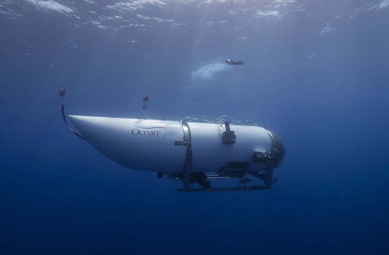Titanic Submersible
