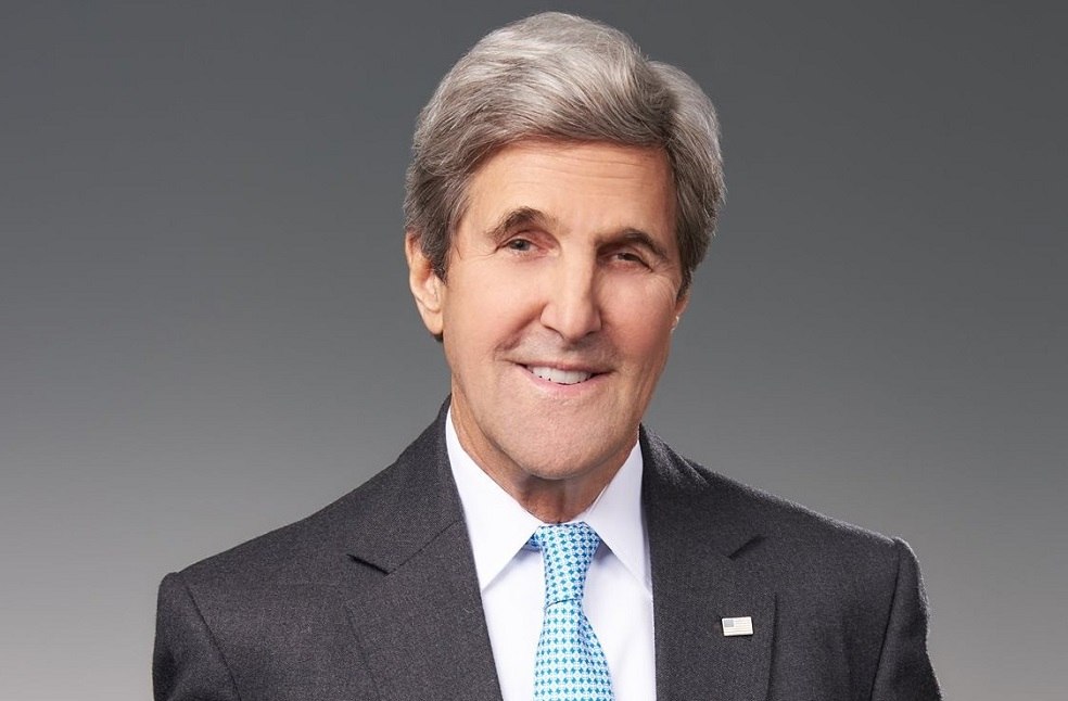 John Kerry Visits China