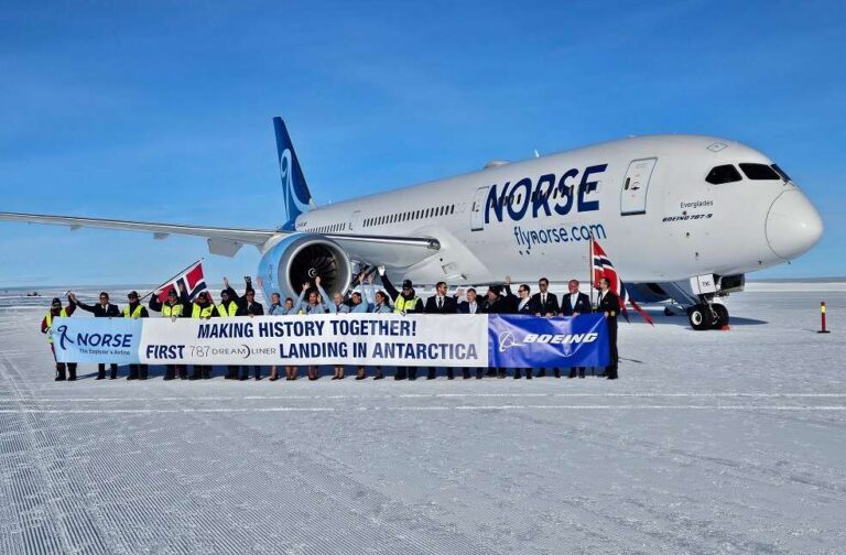 Boeing 787 Dreamliner makes historic landing on Antarctic ice runway