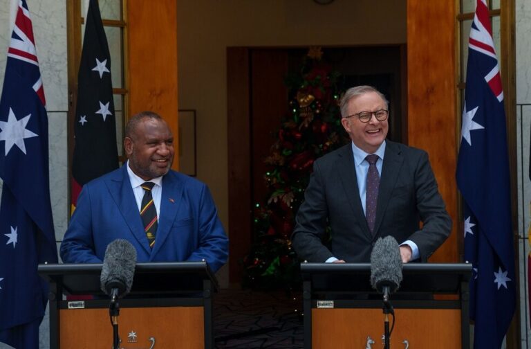 Australia & Papua New Guinea sign bilateral security deal