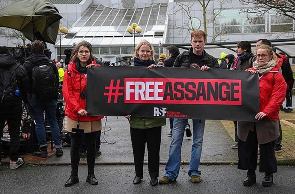 Julian Assange's supporters