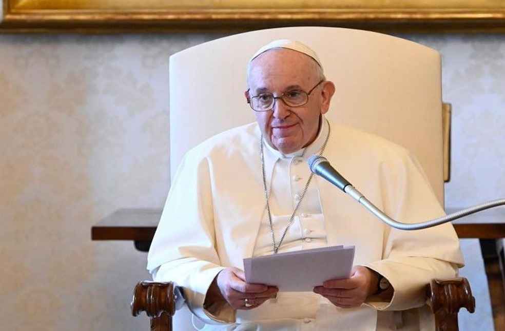 Pope Francis calls for Gaza ceasefire