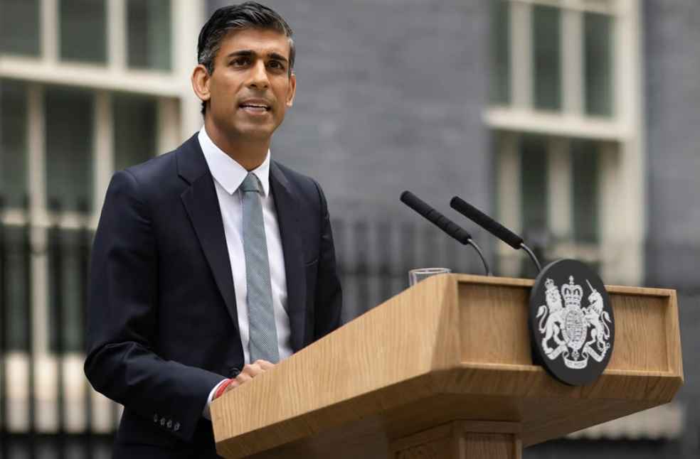 Rishi Sunak _ UK faces 'Cliff Edge' as immigrants must switch to digital visas