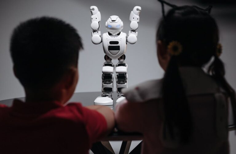 Children trust robots more than humans; Study