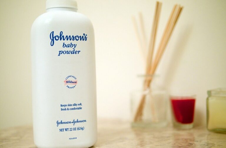 Johnson & Johnson to pay $700mn to settle consumer misleading claims