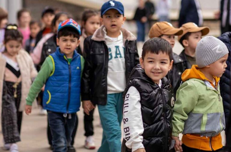 China migrant children database