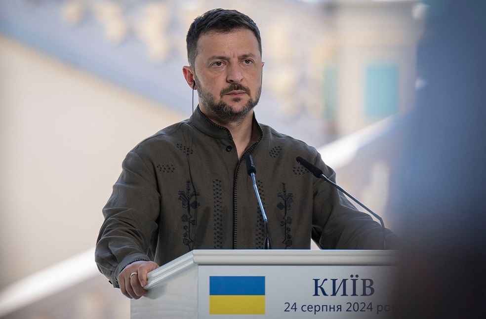 Volodymyr Zelenskyy _ Ukraine, Russia trade deadly attacks amid Western weapons demand