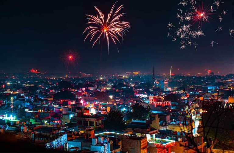 India shines bright as Diwali Celebrations light up the Nation_Image Via_Unsplash