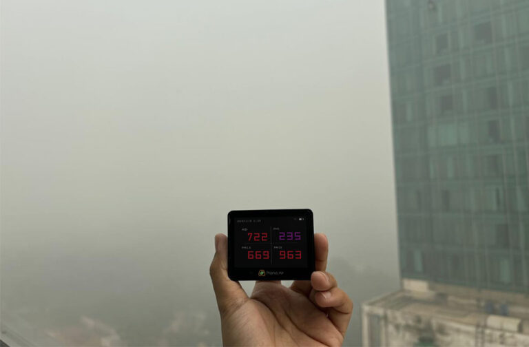 Delhi takes emergency action as air pollution hits hazardous levels_Image Via_X_AQI