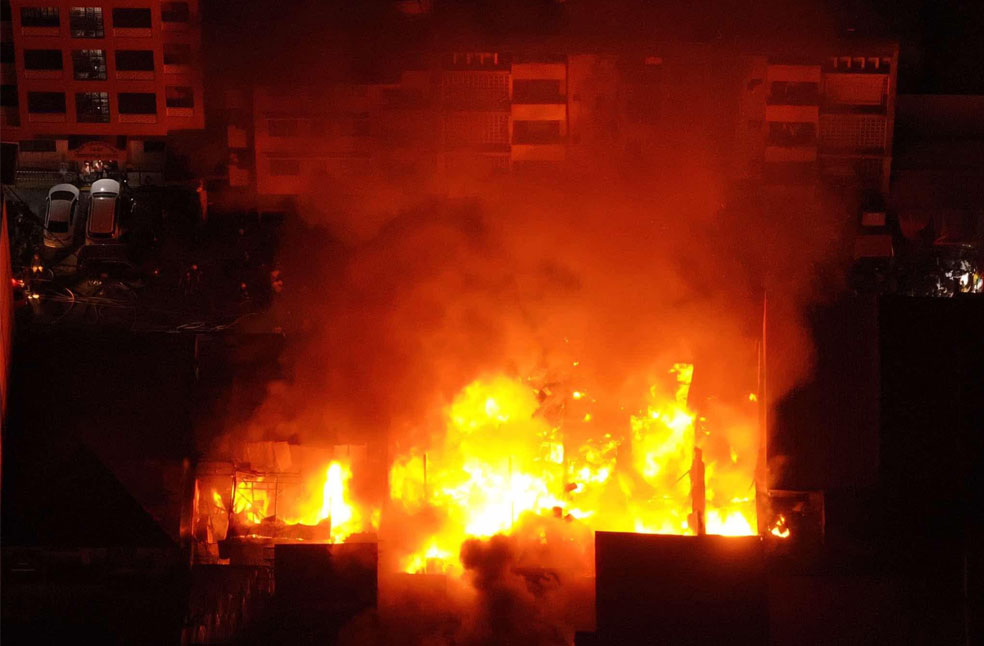 Massive fire leaves families homeless in Manila; No fatalities_Image Via_FB_Manila DRRMO