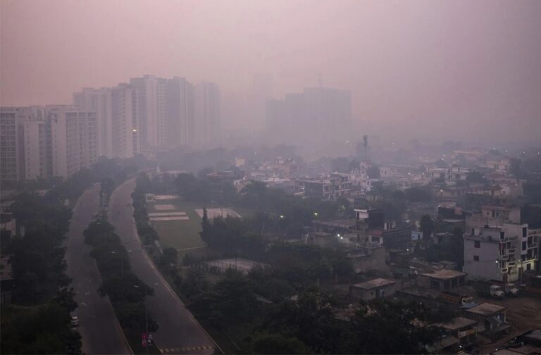 Experts warn of Health Crisis as Delhi's Air Pollution spikes_Image Via_x_IQAir