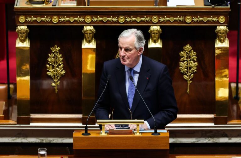 French Government collapses after No-Confidence Vote