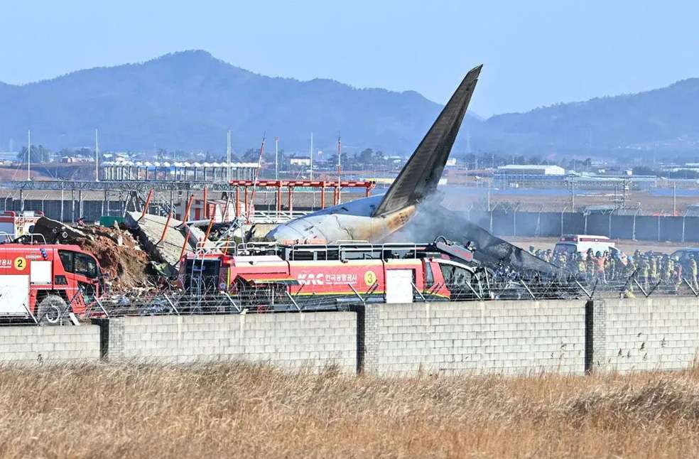 Jeju Air crash in South Korea kills 124, Rescue efforts ongoing_Image Via_X_Corbin Williams