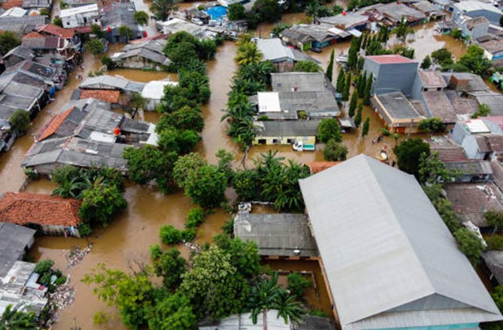 massive flood images