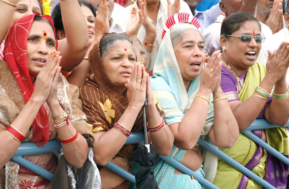 Indian Temple apologizes after 6 killed, dozens injured in Stampede