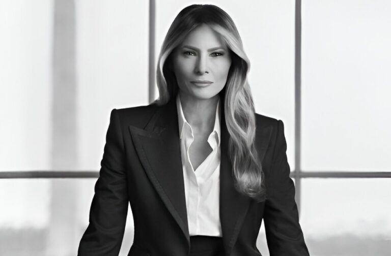 Melania Trump New Official Portrait