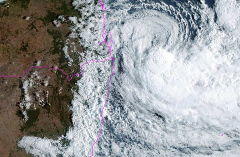 Cyclone Alfred nears Australia_Image Via_FB_Bureau of Meteorology