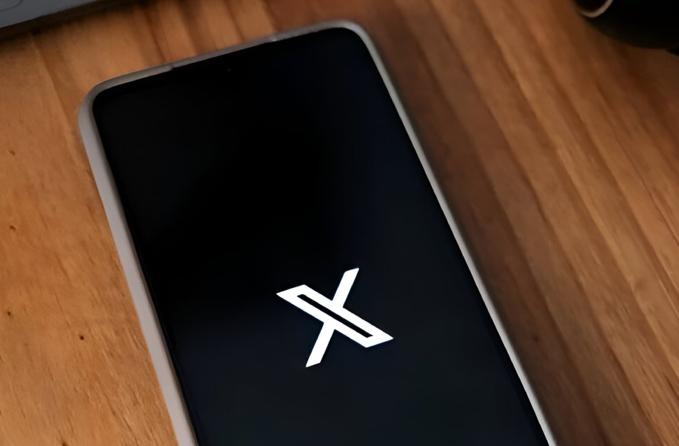 X faces major outages