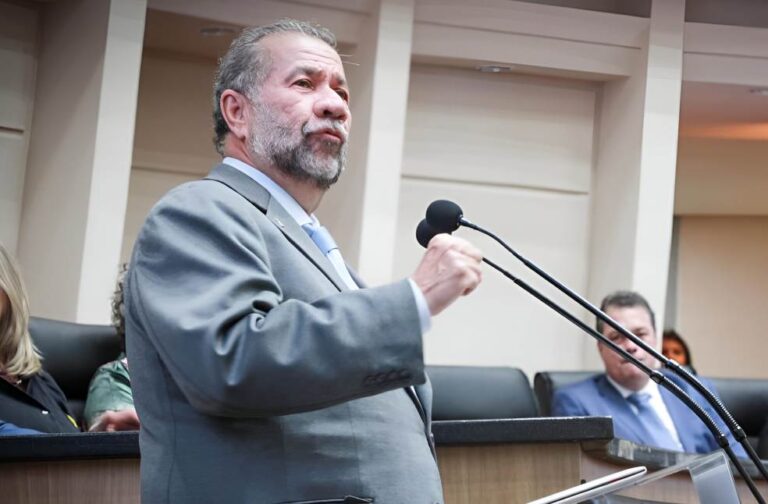 Brazil social security minister quits