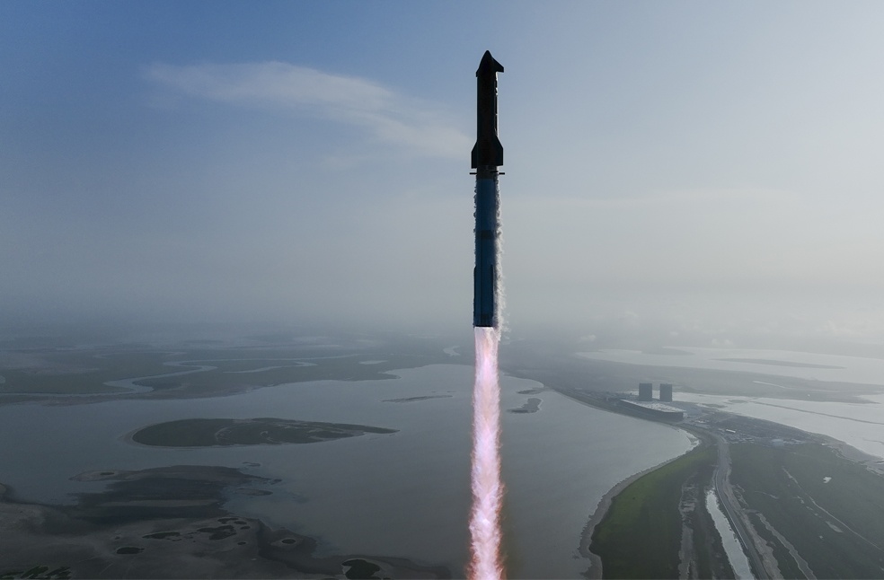 Elon Musk bets on Mars Mission by 2026_Image Via_SpaceX