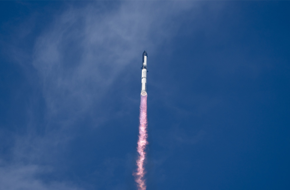 SpaceX Starship breaks up over Indian Ocean_Image from_X_SpaceX