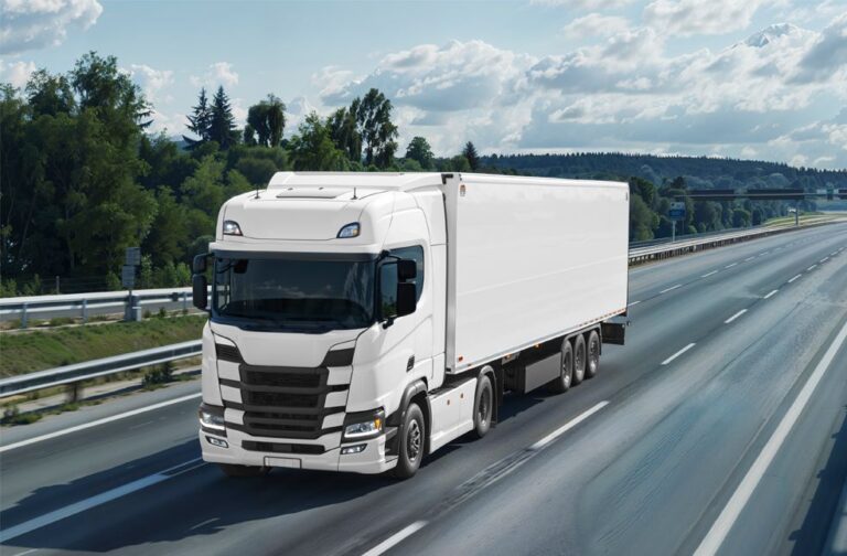 China drives Autonomous Truck Revolution_Image Via_X_Freepik