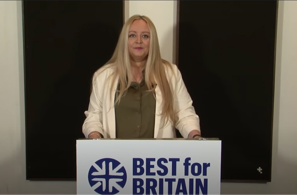 EU proposes law for two free cabin bags on flights_Image Via_BFB