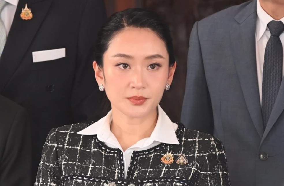 Thai protesters call for PM resignation