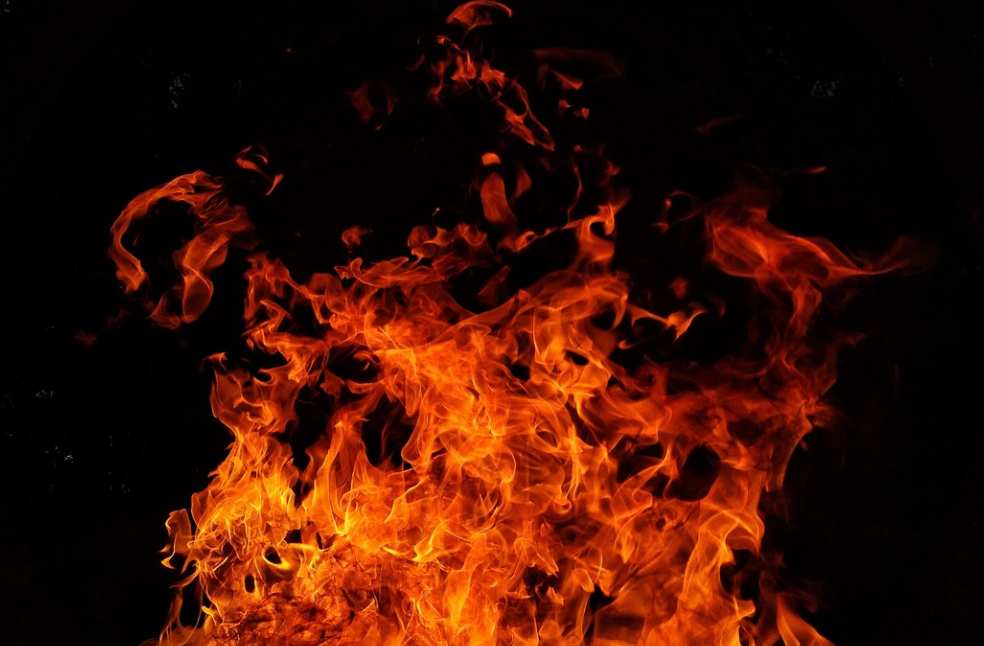 Turkey wildfires Izmir firefighters use helicopters