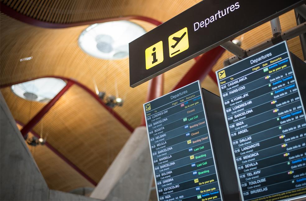 Airlines furious as ATC glitch cancels over 150 UK flights_Image Via_Freepik