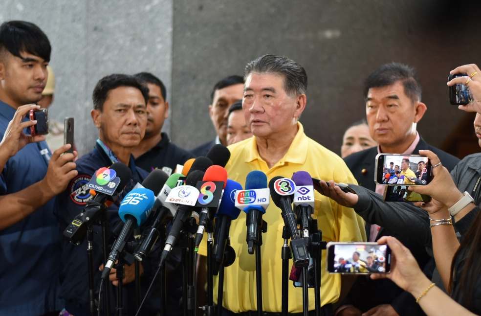 Cambodia urges ceasefire with Thailand