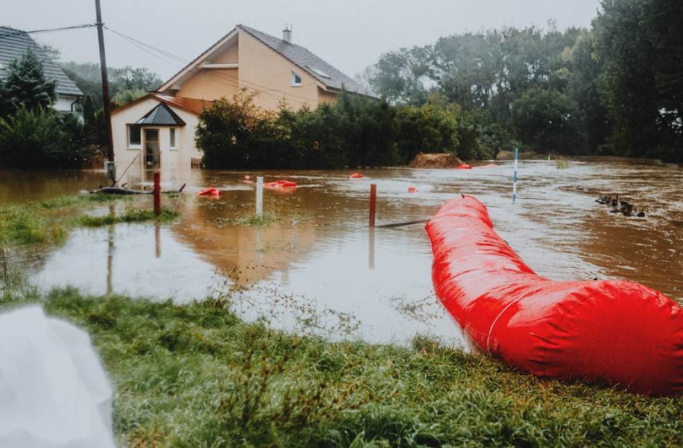 Vietnam storm flooding causes damage