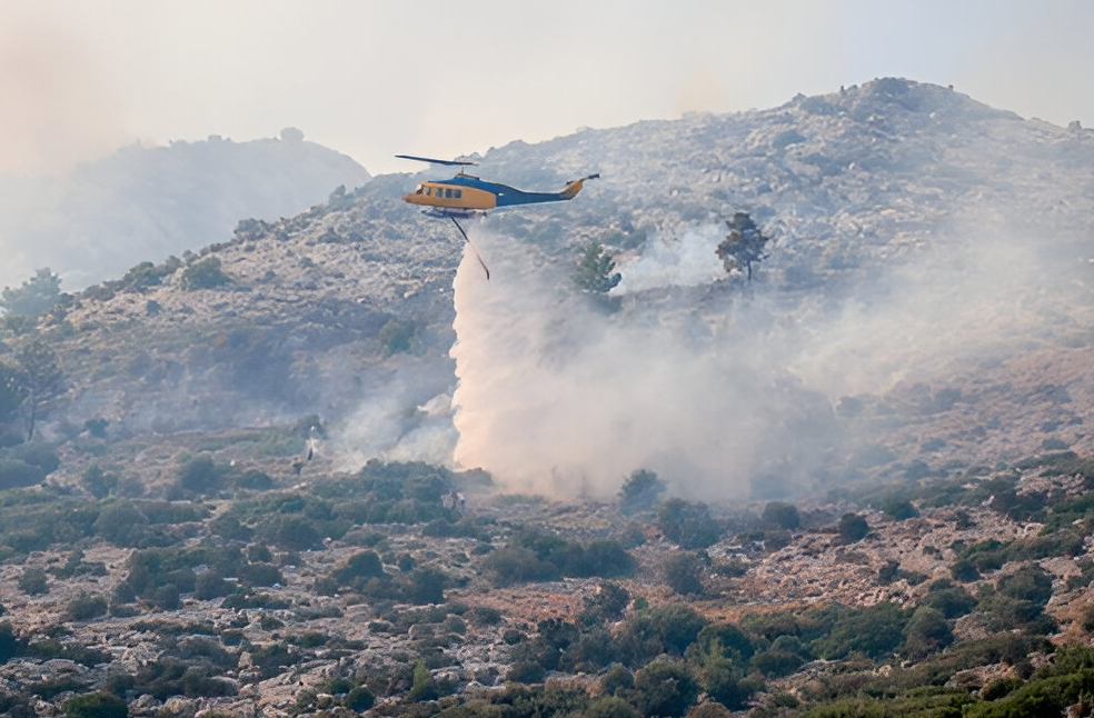 Wildfire rages in Crete's Ierapetra_Image source_Fire Fighting Greece