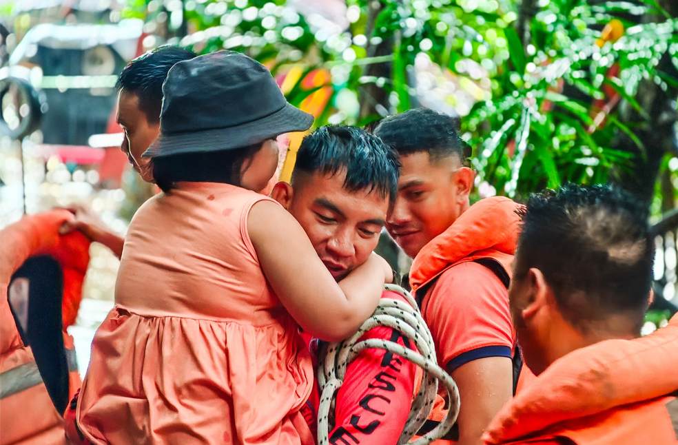 Tropical Storm Bualoi sweeps Philippines-Image from-X-PCG