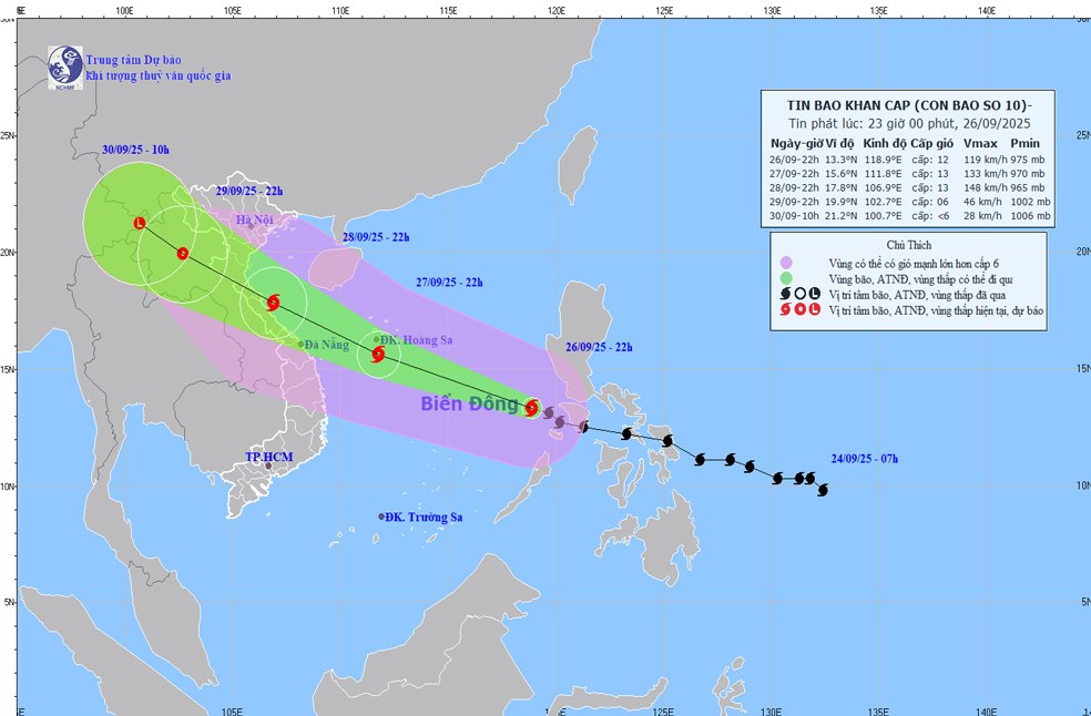 The projected path of typhoon Bualoi