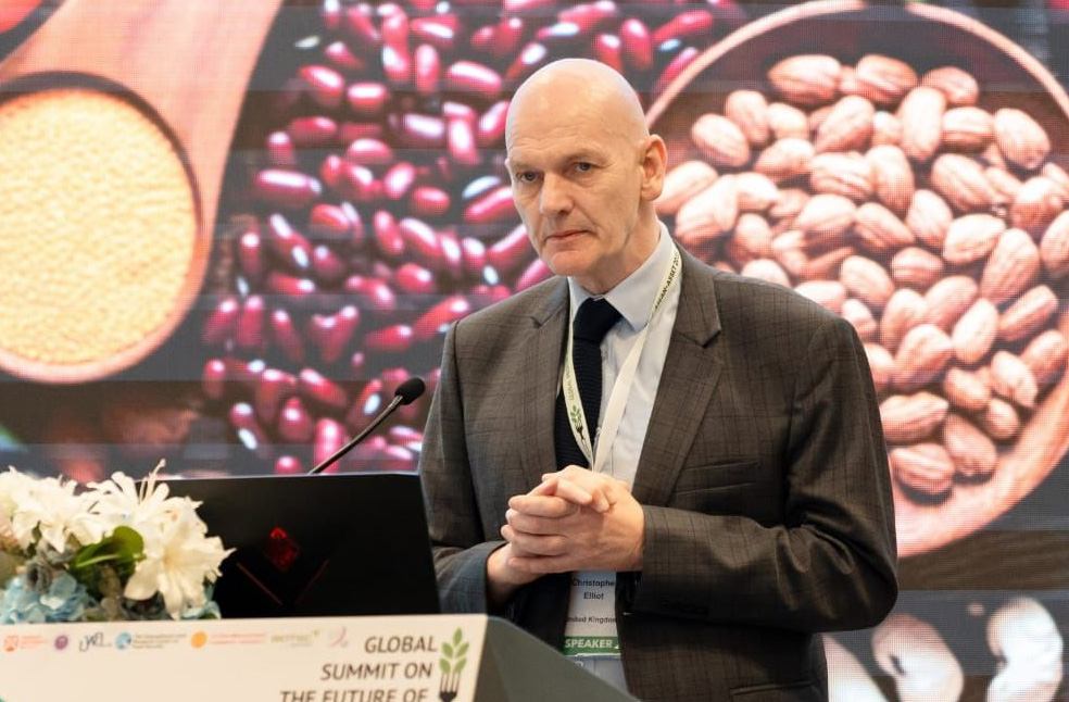 Experts call for cancer warning labels-Image Via-LinkedIn-Elliot