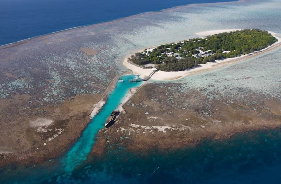 Coral cay in the southern Great Barrier Reef
