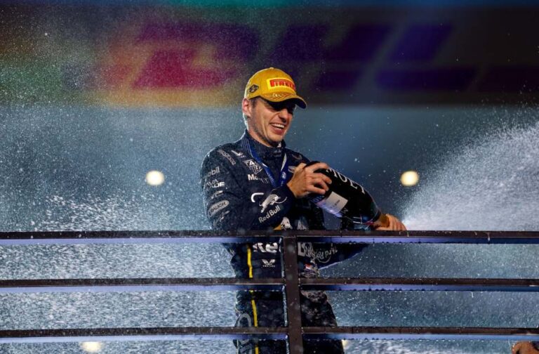 Max Verstappen dominates Las Vegas GP to stay in title fight Max Verstappen
