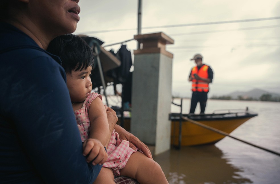 Mother and Child during Flood