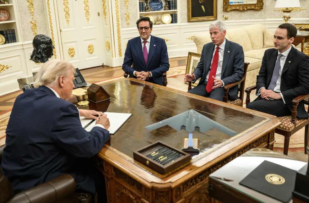 Trump unveils Genesis Mission