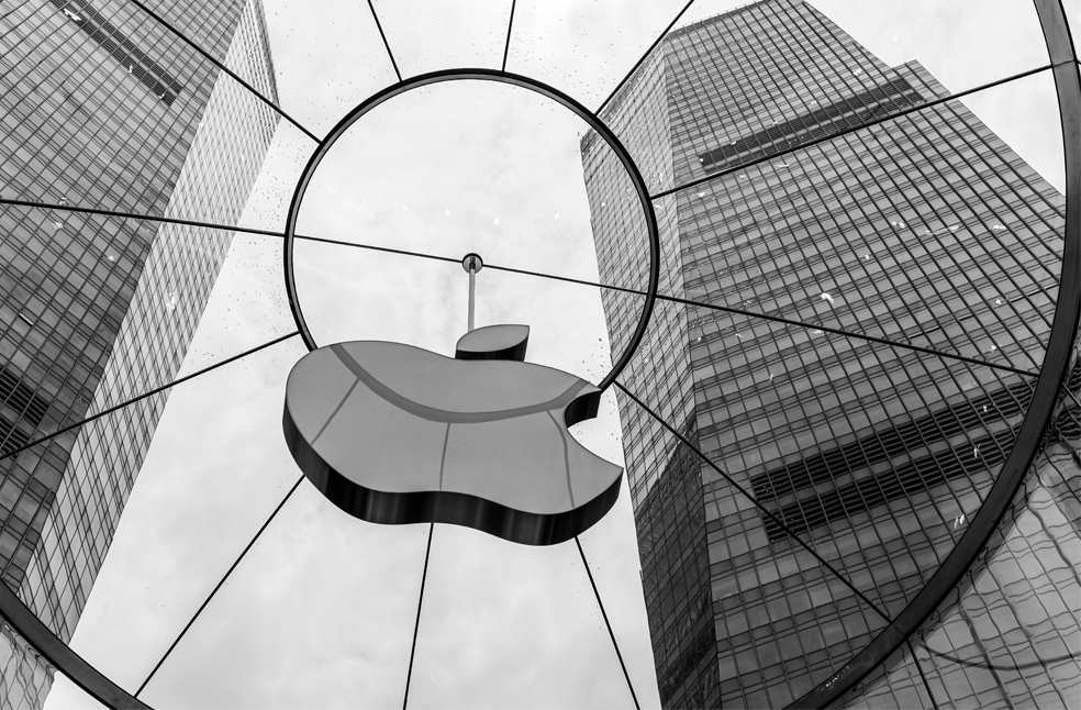 Apple sales in other stores-Image from-Unsplash