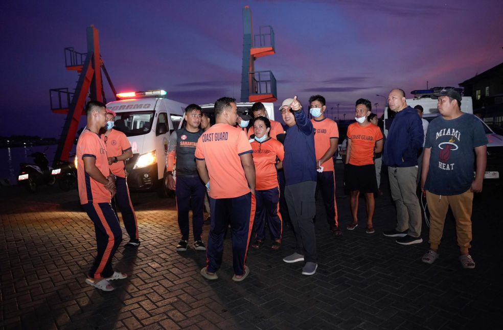 ferry sinks off southern Philippines