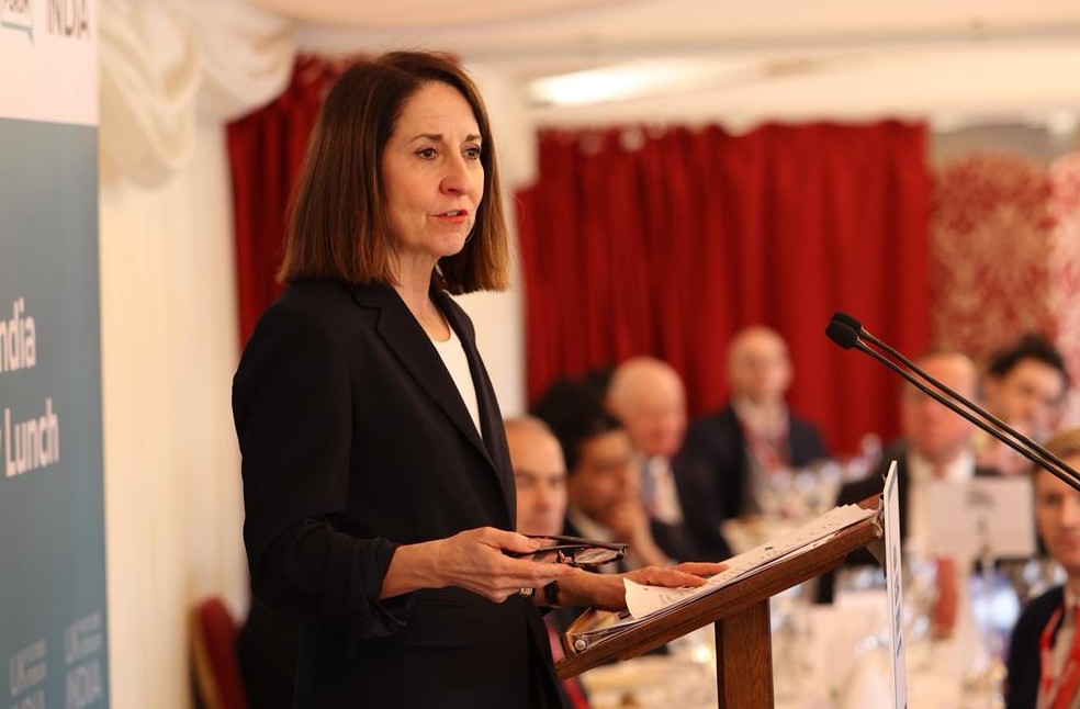 AI Chatbots uk ban-Image Via-X-Liz