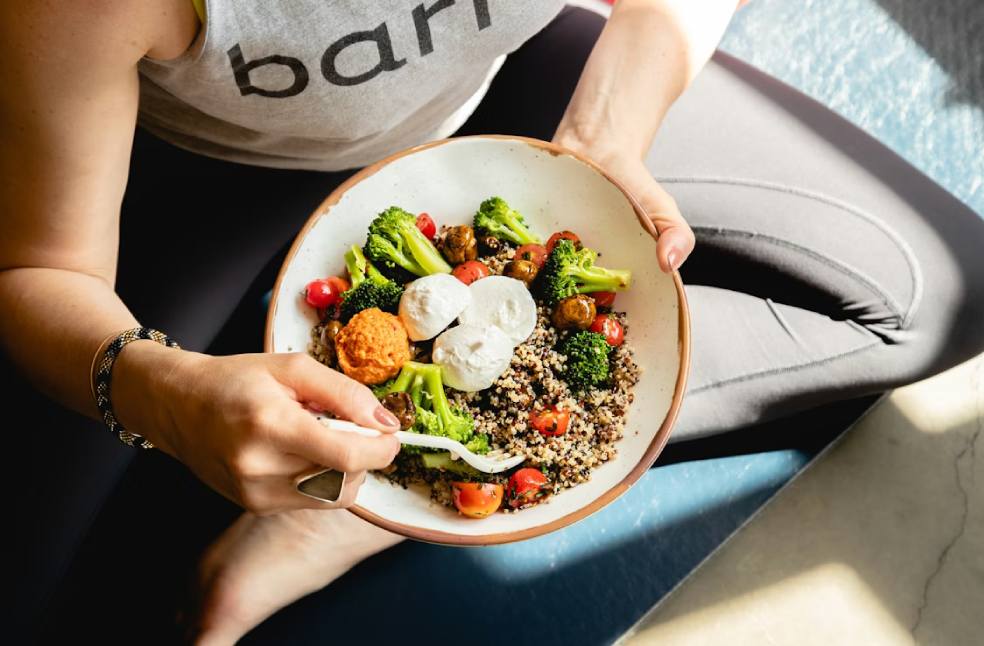 Healthy grain bowl for the 75 Hard Challenge diet