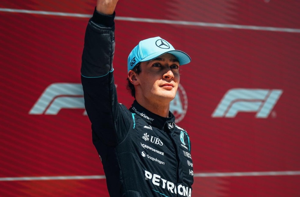 George Russell wins Chinese GP Sprint after early battle with Hamilton