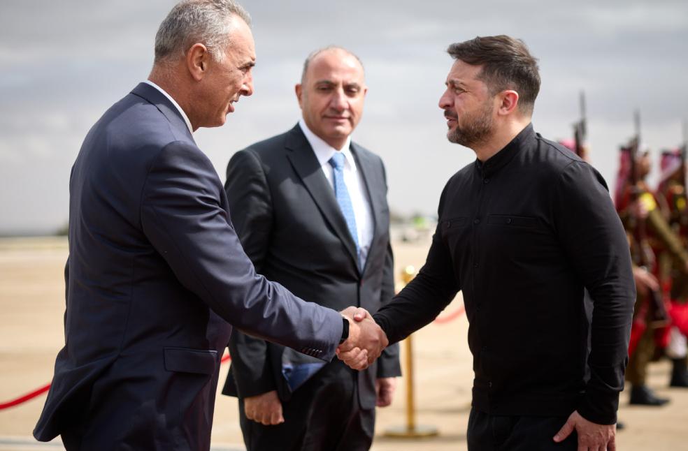 Zelenskyy arrives in Jordan